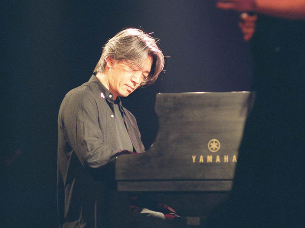 Ryuichi Sakamoto in concert in Madrid in 2002. | Carlos Muina/Cover/Getty Images 